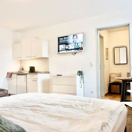 Stylisches Studio Apartment Mit Balkon Und Privatem Stellplatz Fuer Bis Zu 4 Personen Nur Wenige Minuten Von Der Innenstadt & Mosel Entfernt Apartment Koblenz (Rhineland-Palatinate)