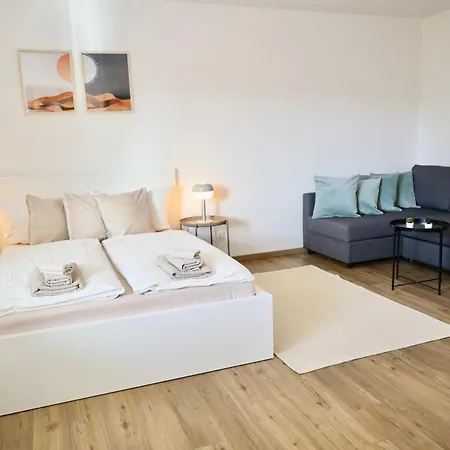 Stylisches Mit Balkon Und Privatem Stellplatz Fuer Bis Zu 4 Personen Nur Wenige Minuten Von Der Innenstadt & Mosel Entfernt 코블렌츠