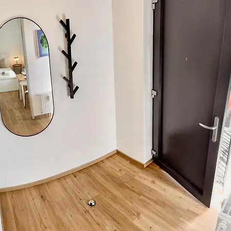 Stylisches Studio Apartment Mit Balkon Und Privatem Stellplatz Fuer Bis Zu 4 Personen Nur Wenige Minuten Von Der Innenstadt & Mosel Entfernt Apartment *