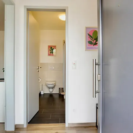 Apartamento Stylisches Mit Balkon Und Privatem Stellplatz Für Bis Zu 4 Personen Nur Wenige Minuten Von Der Innenstadt&mosel Entfernt