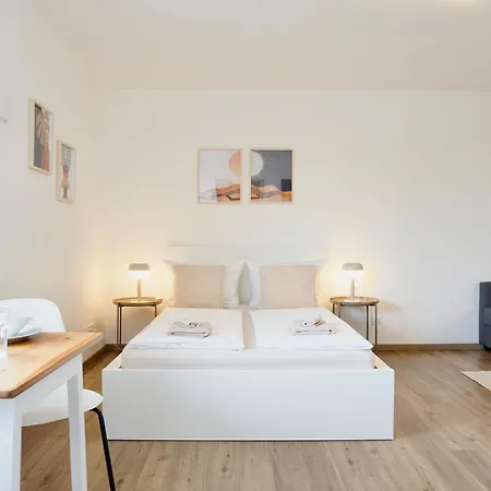 Stylisches Mit Balkon Und Privatem Stellplatz Für Bis Zu 4 Personen Nur Wenige Minuten Von Der Innenstadt&mosel Entfernt Apartamento Coblenza