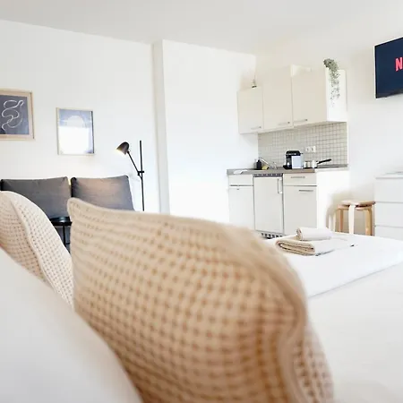 Stylisches Mit Balkon Und Privatem Stellplatz Für Bis Zu 4 Personen Nur Wenige Minuten Von Der Innenstadt&mosel Entfernt