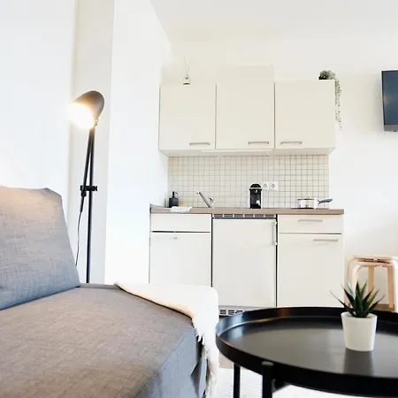 Stylisches Mit Balkon Und Privatem Stellplatz Für Bis Zu 4 Personen Nur Wenige Minuten Von Der Innenstadt&mosel Entfernt