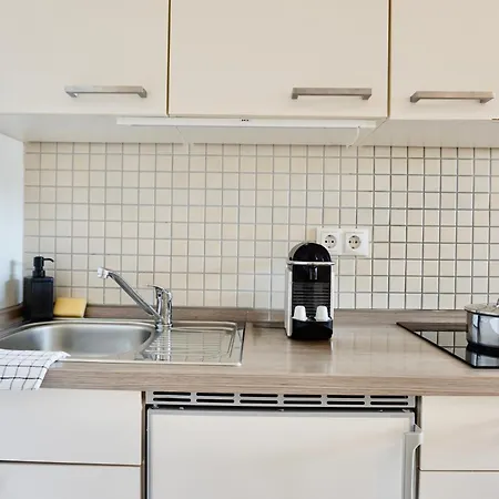 Apartamento Stylisches Mit Balkon Und Privatem Stellplatz Für Bis Zu 4 Personen Nur Wenige Minuten Von Der Innenstadt&mosel Entfernt