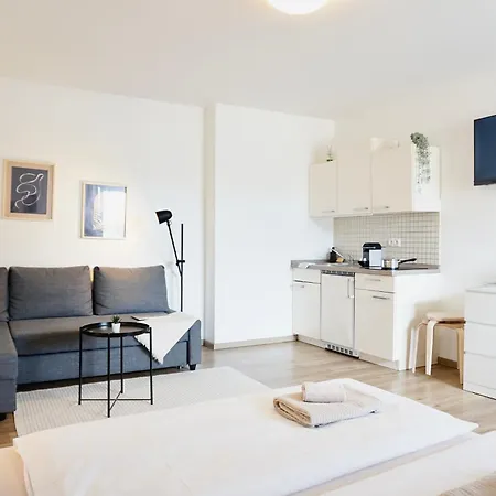 Stylisches Mit Balkon Und Privatem Stellplatz Für Bis Zu 4 Personen Nur Wenige Minuten Von Der Innenstadt&mosel Entfernt * Coblenza