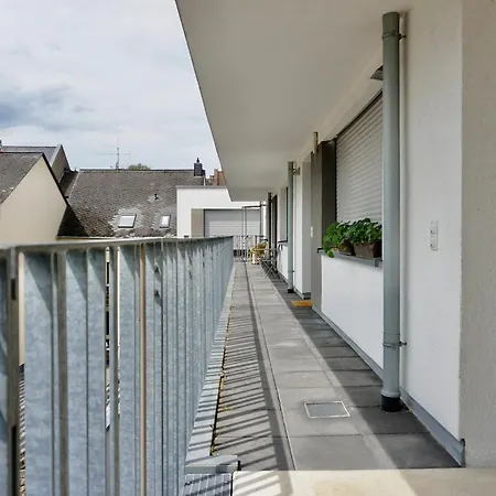 Stylisches Mit Balkon Und Privatem Stellplatz Für Bis Zu 4 Personen Nur Wenige Minuten Von Der Innenstadt&mosel Entfernt * Coblenza