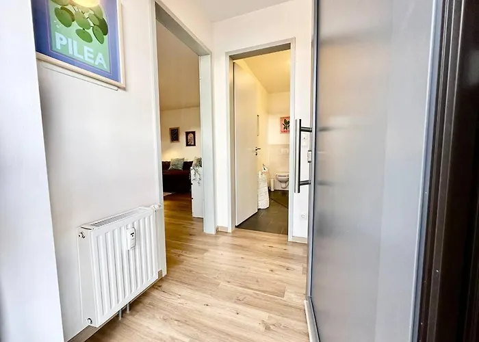Stylisches Studio Apartment Mit Balkon Und Privatem Stellplatz Fuer Bis Zu 4 Personen Nur Wenige Minuten Von Der Innenstadt & Mosel Entfernt *