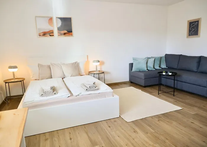 Stylisches Studio Apartment Mit Balkon Und Privatem Stellplatz Fuer Bis Zu 4 Personen Nur Wenige Minuten Von Der Innenstadt & Mosel Entfernt Koblenz (Rhineland-Palatinate)